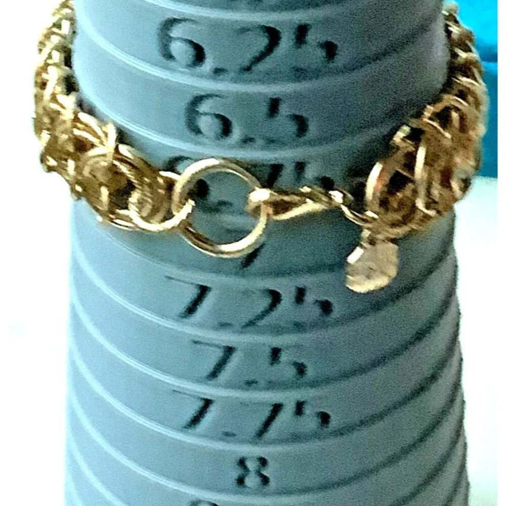 Monet vertebrae chainmaille